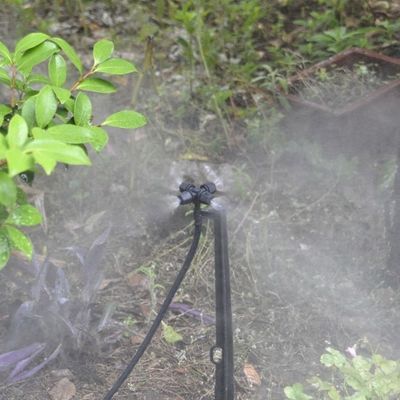 Τεσσάρων εξόδων ατομικισμένο ψεκασμό άρδευσης για τη γεωργία 250-40KPA Αυτοματοποιημένη άρδευση